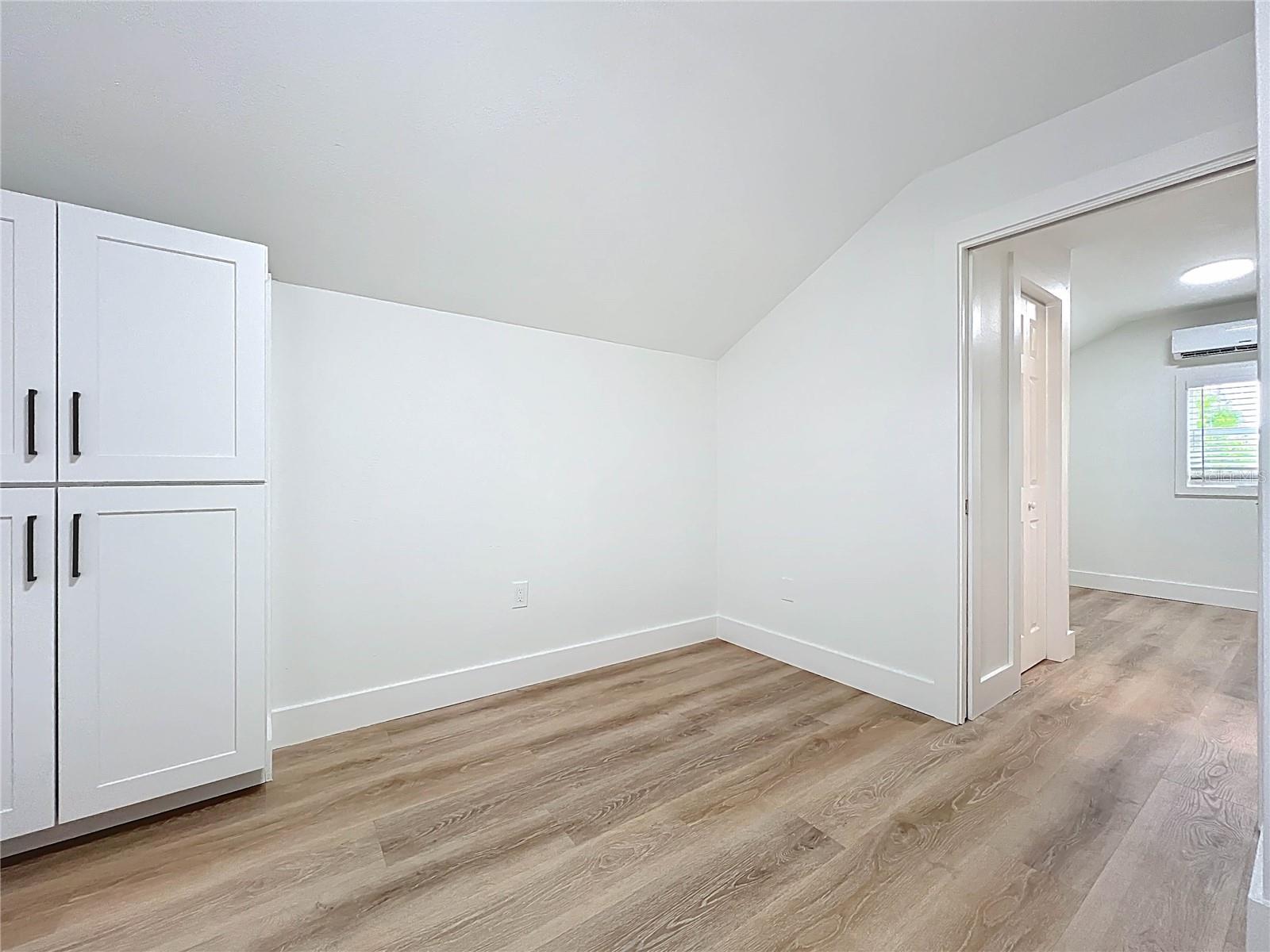 ROCKLEDGE HOMES - Residential
