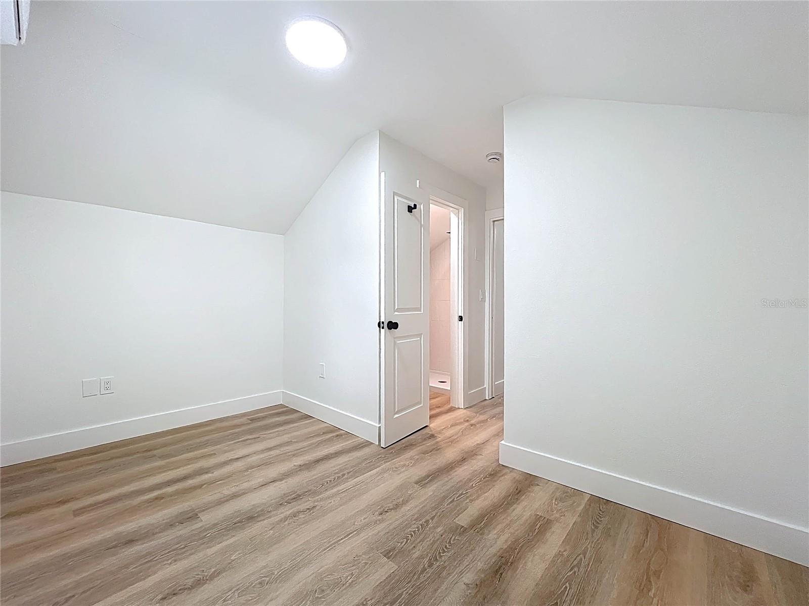 ROCKLEDGE HOMES - Residential