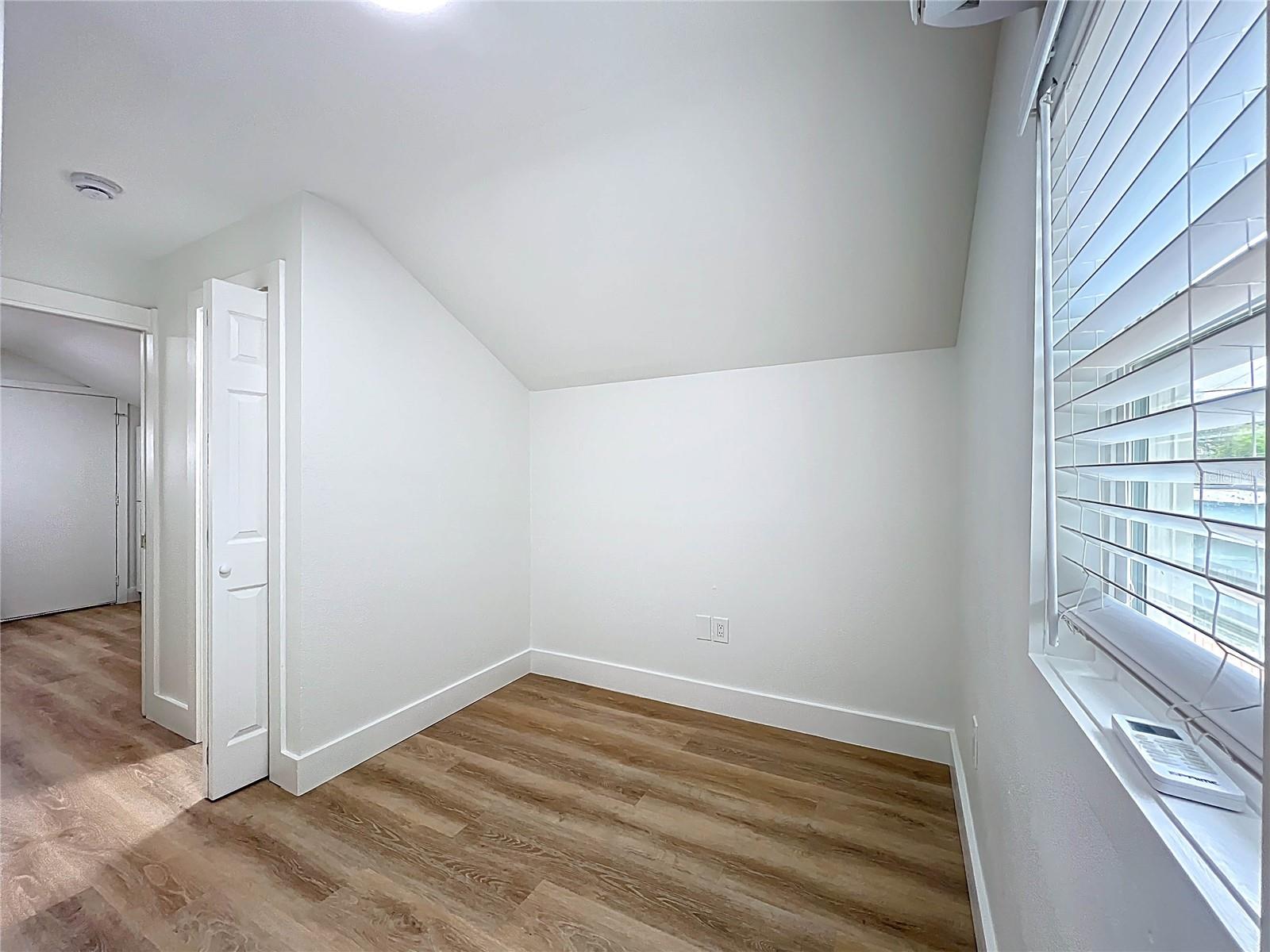 ROCKLEDGE HOMES - Residential
