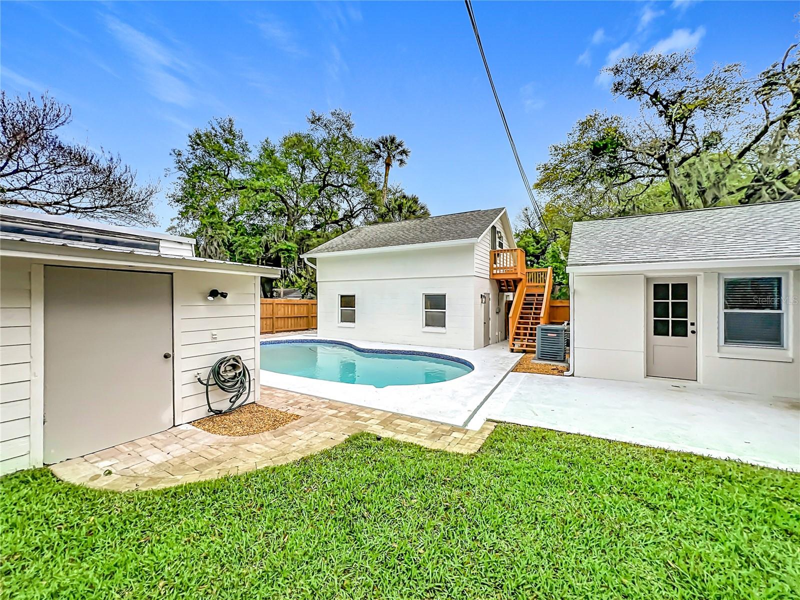 ROCKLEDGE HOMES - Residential