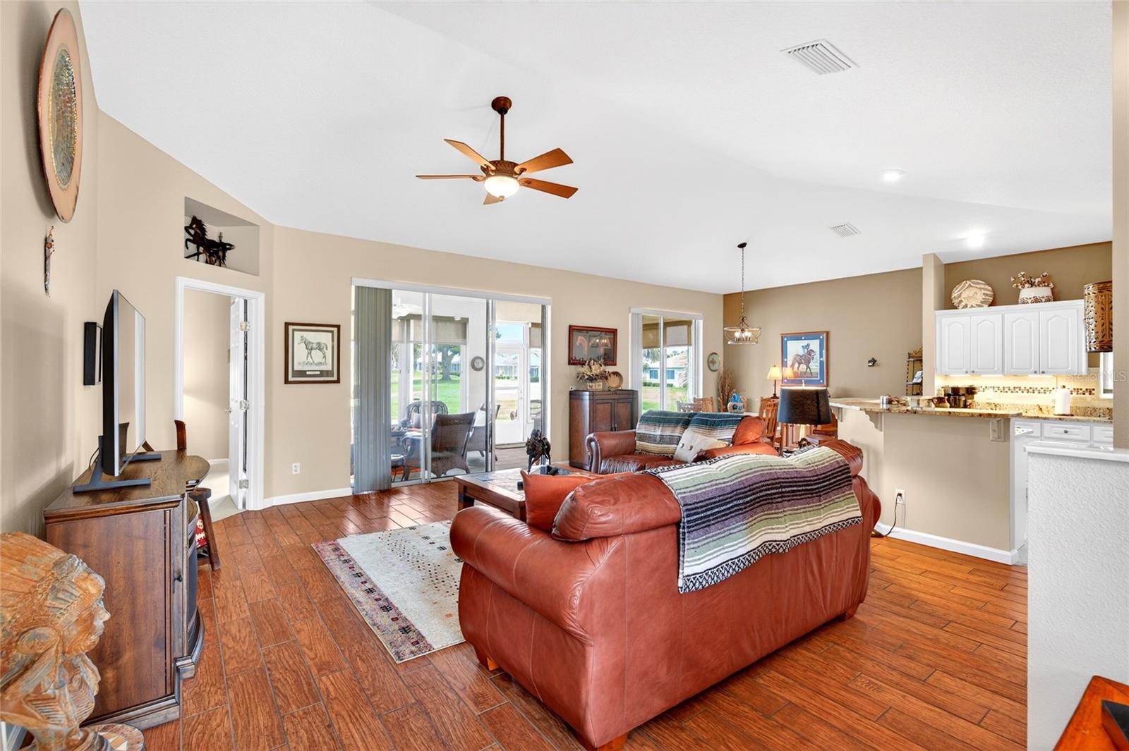 OCALA PALMS - Residential