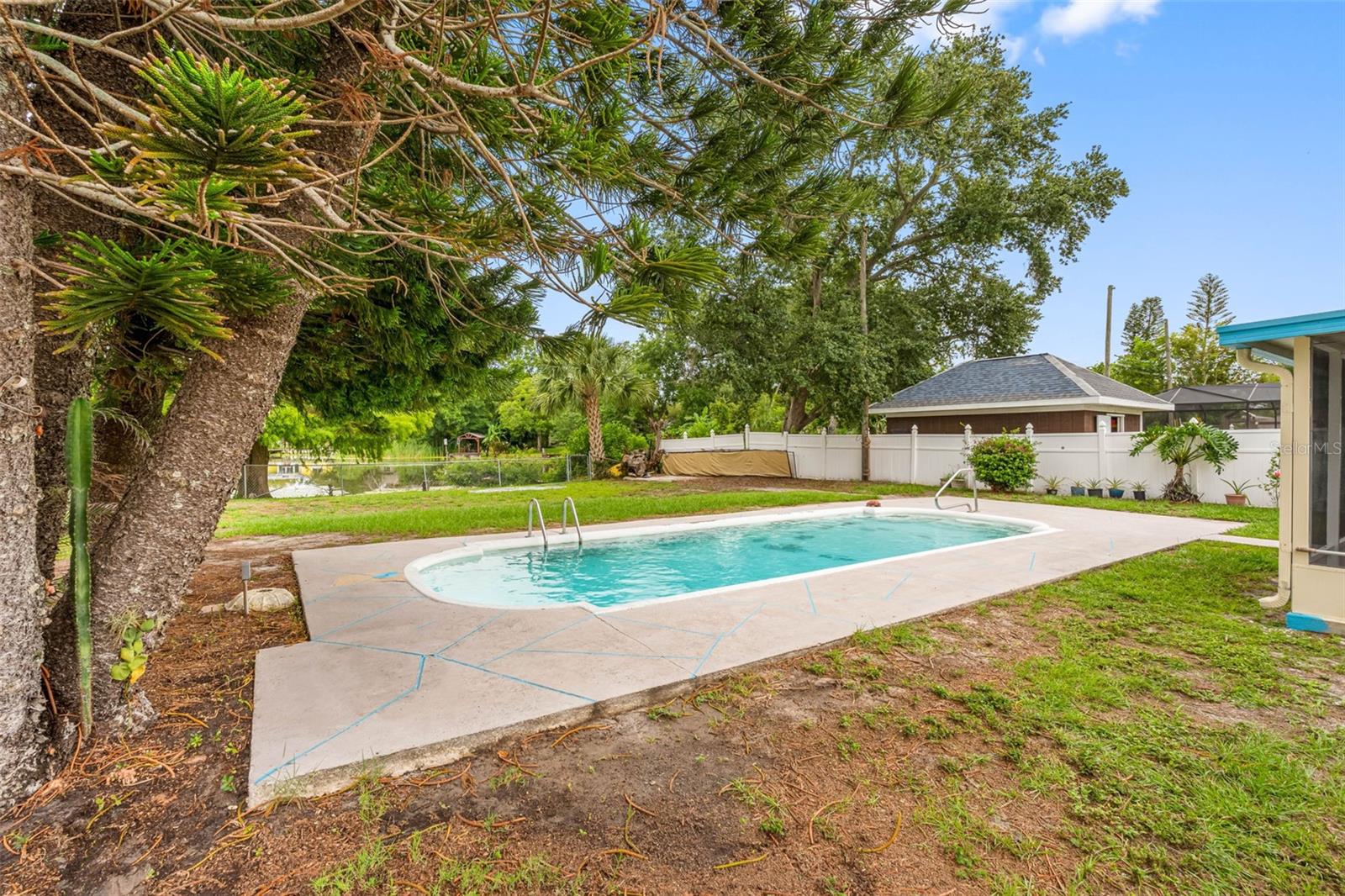 VIRGINIA GROVES ESTATES - Residential
