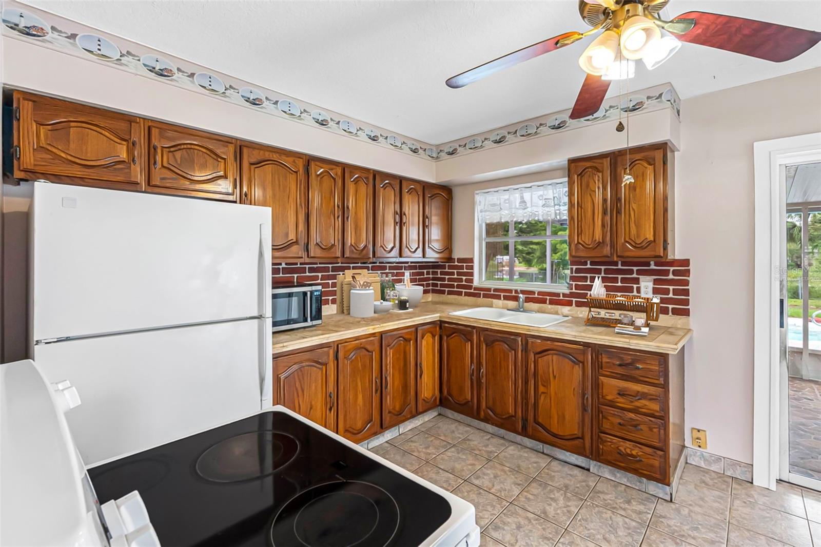 VIRGINIA GROVES ESTATES - Residential