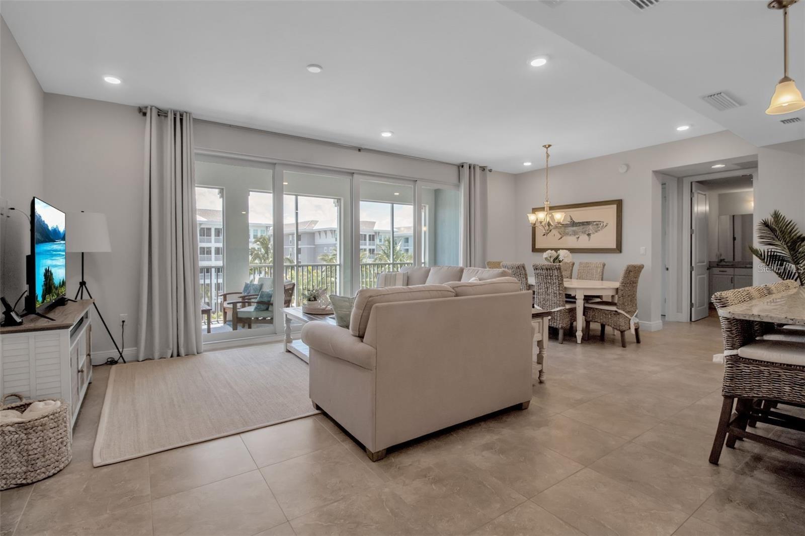 MARINA WALK ON HARBOUR ISLE - Residential