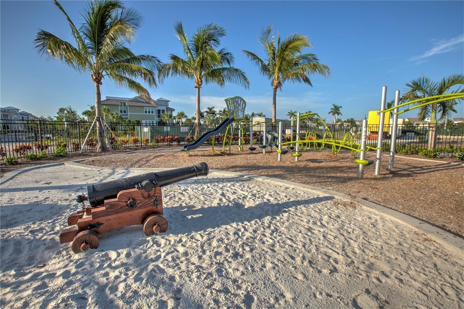 MARINA WALK ON HARBOUR ISLE - Residential