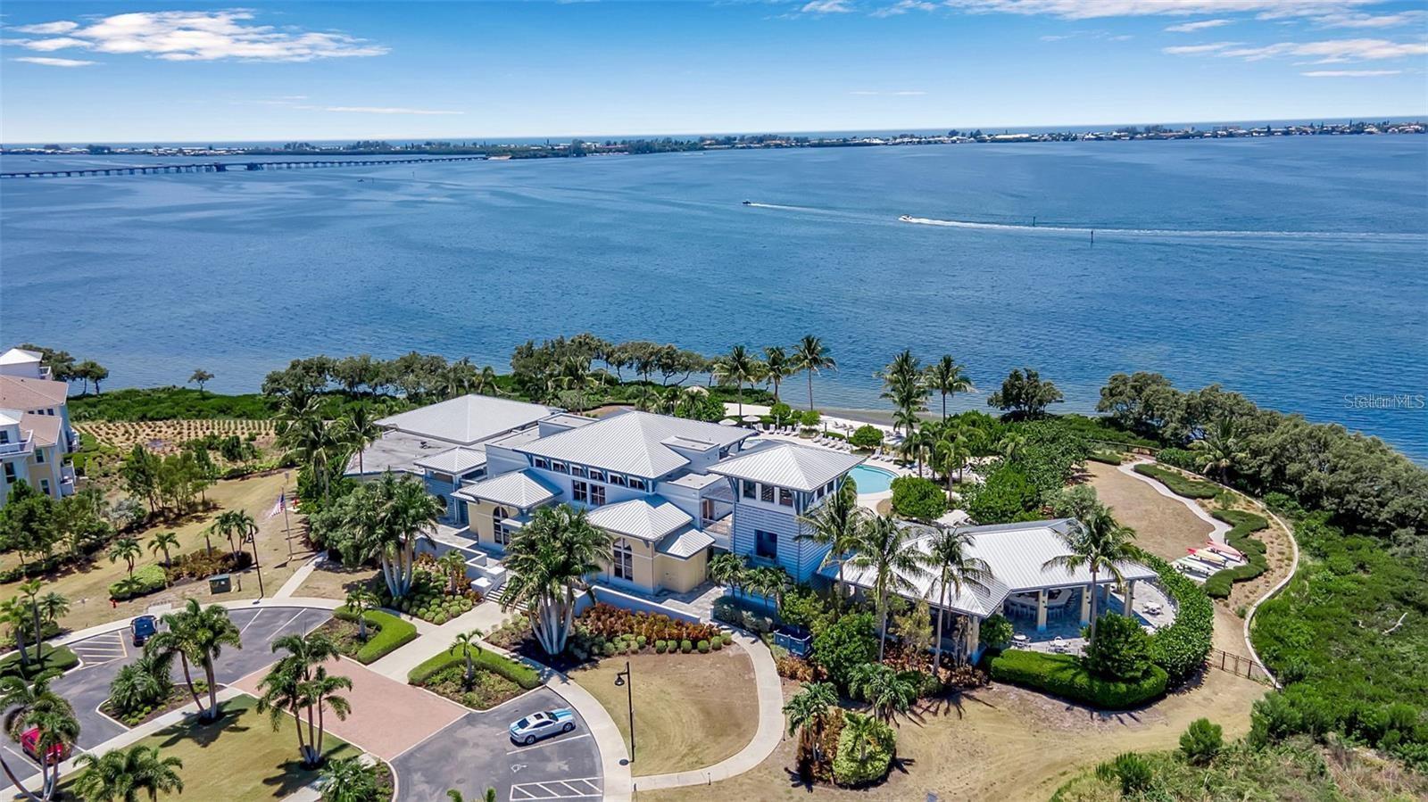 MARINA WALK ON HARBOUR ISLE - Residential