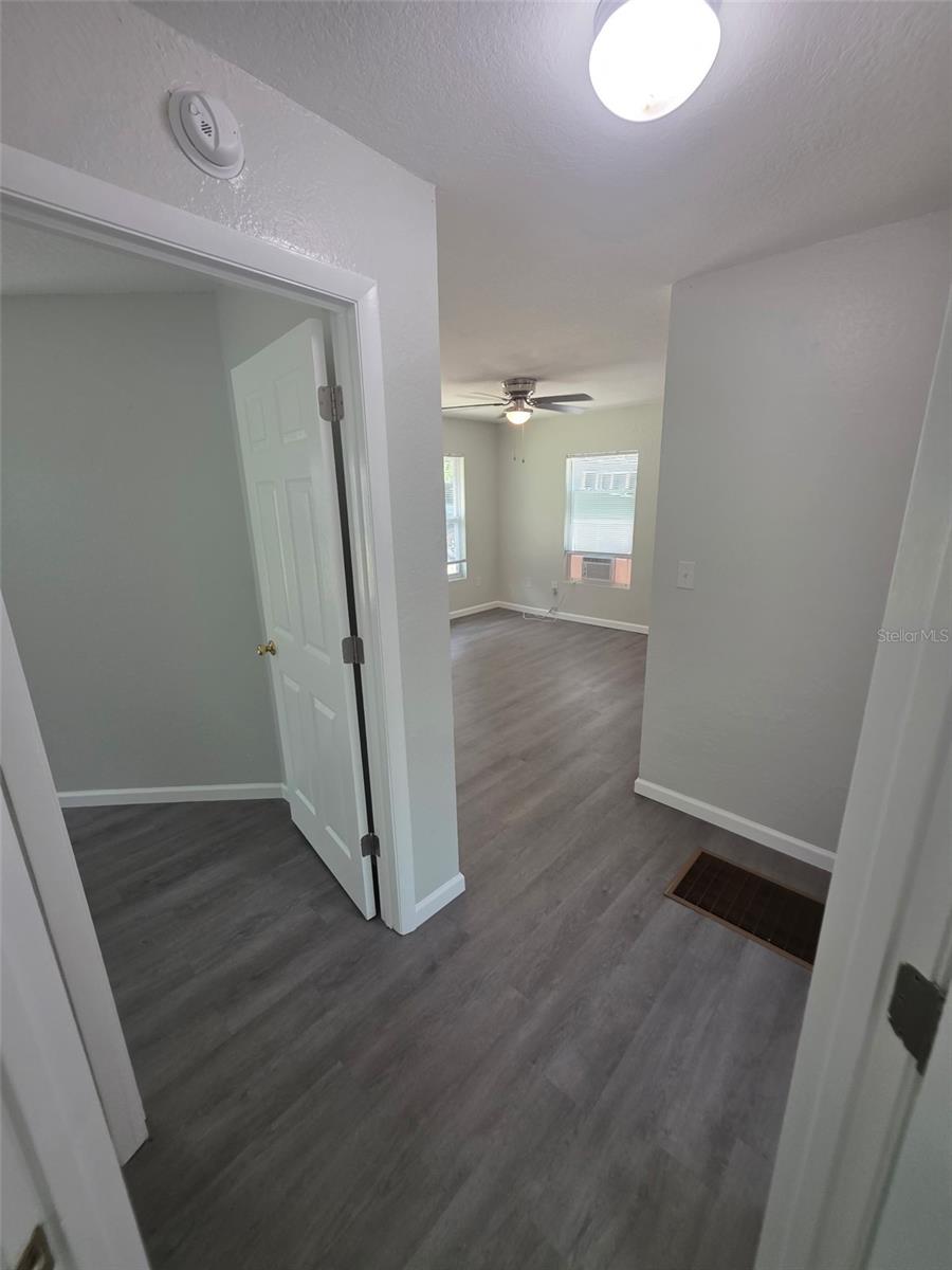 OAKRIDGE - Residential