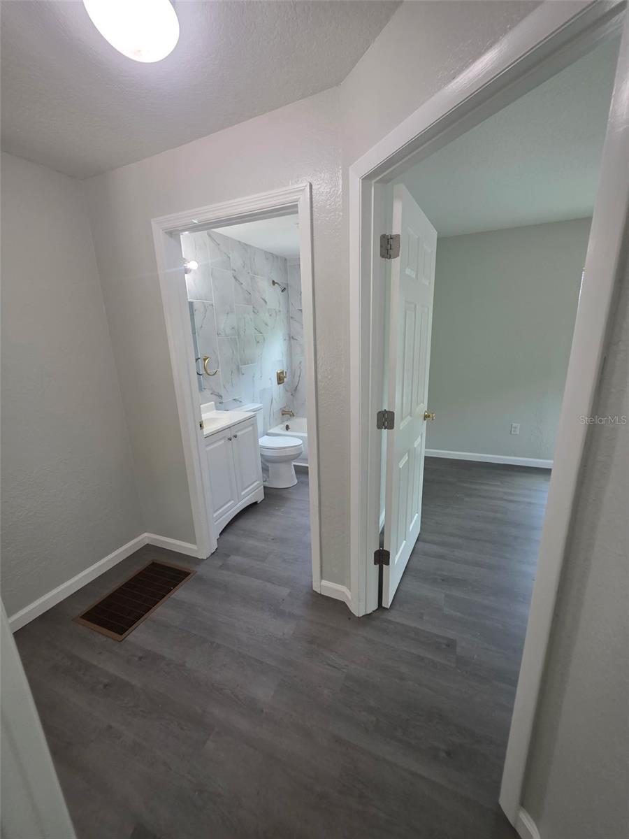 OAKRIDGE - Residential