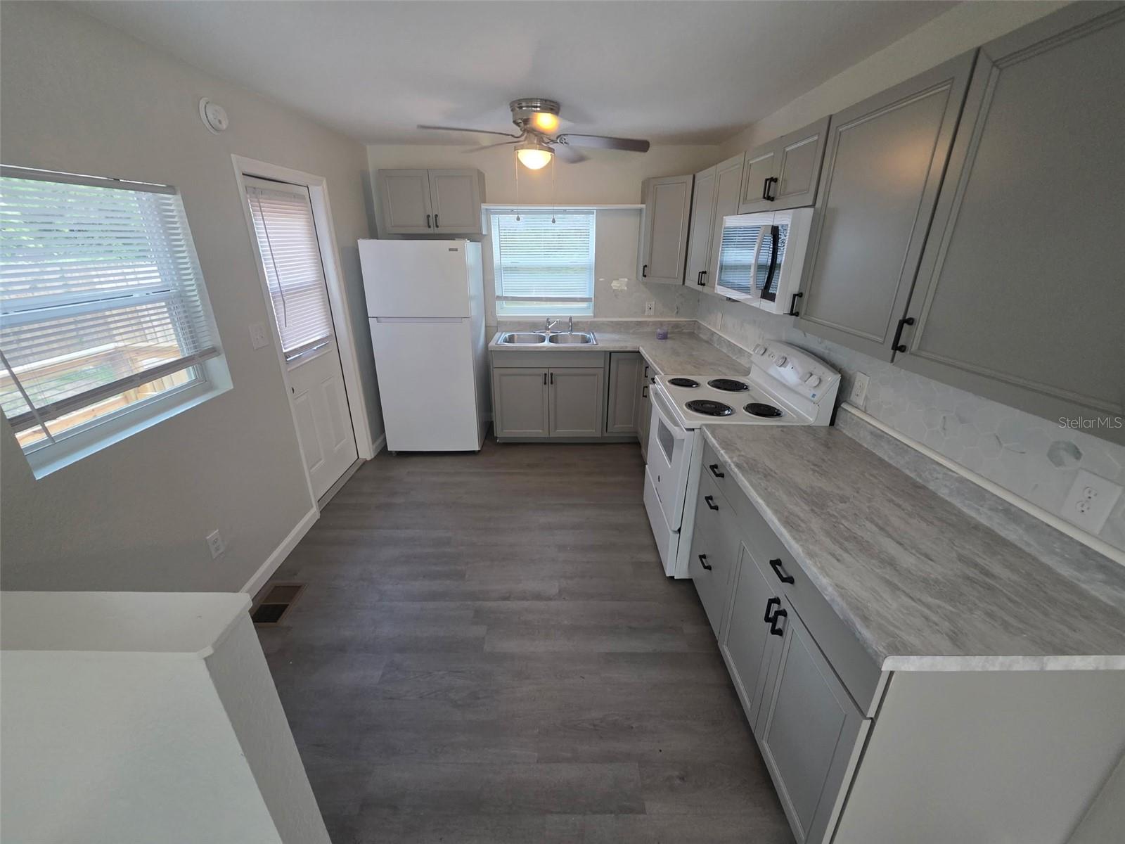 OAKRIDGE - Residential