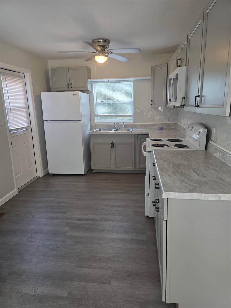 OAKRIDGE - Residential
