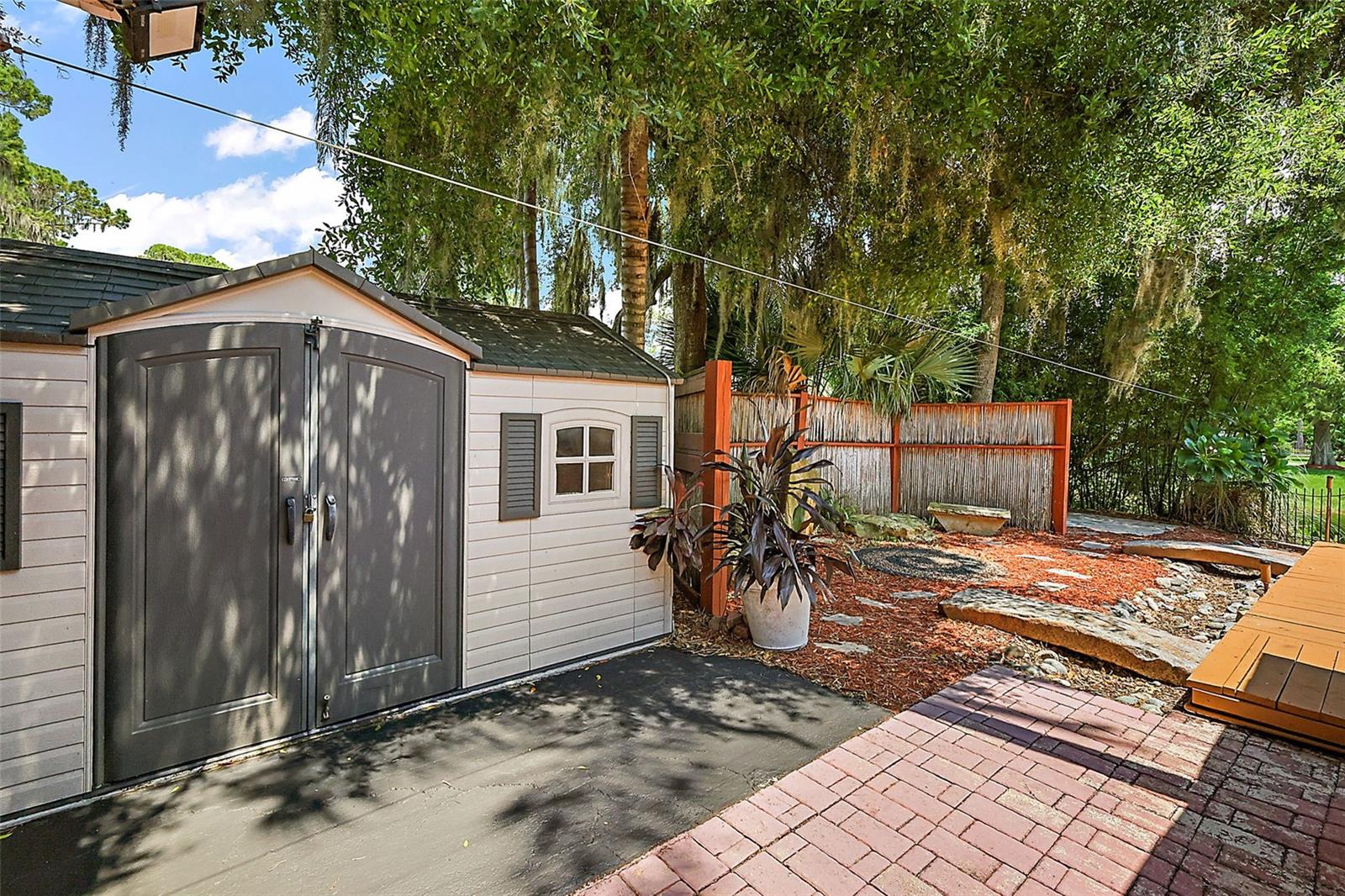 EUSTIS LAKEVIEW PARK - Residential