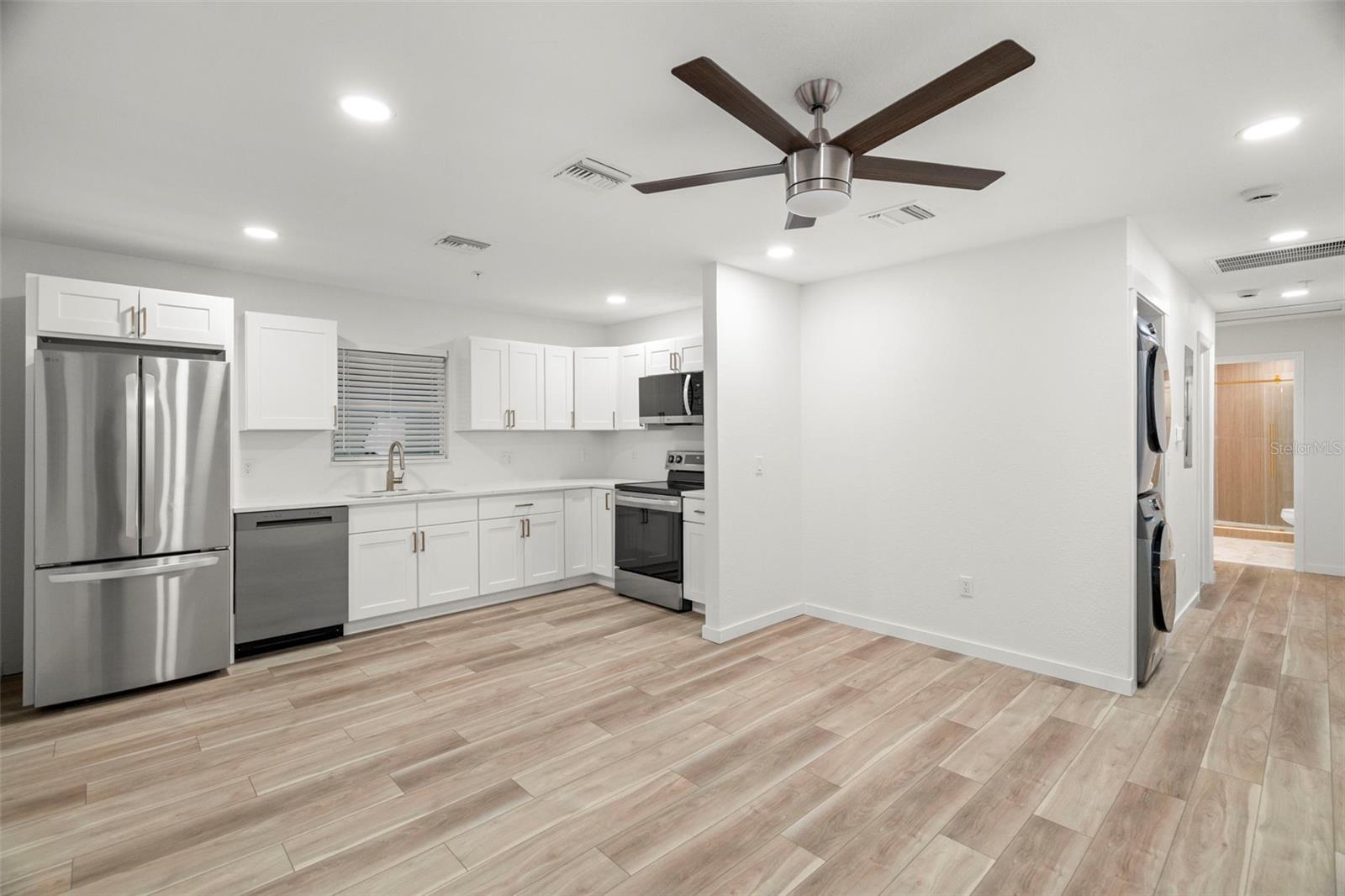 SUMMIT PARK - Residential Income