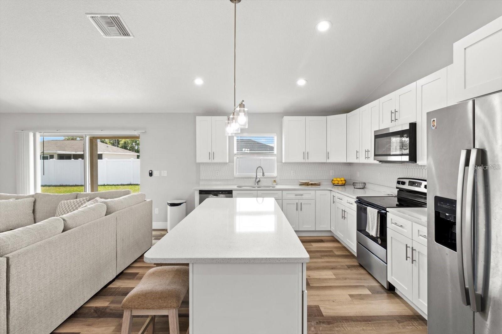 SILVER SPRINGS SHORES - Residential