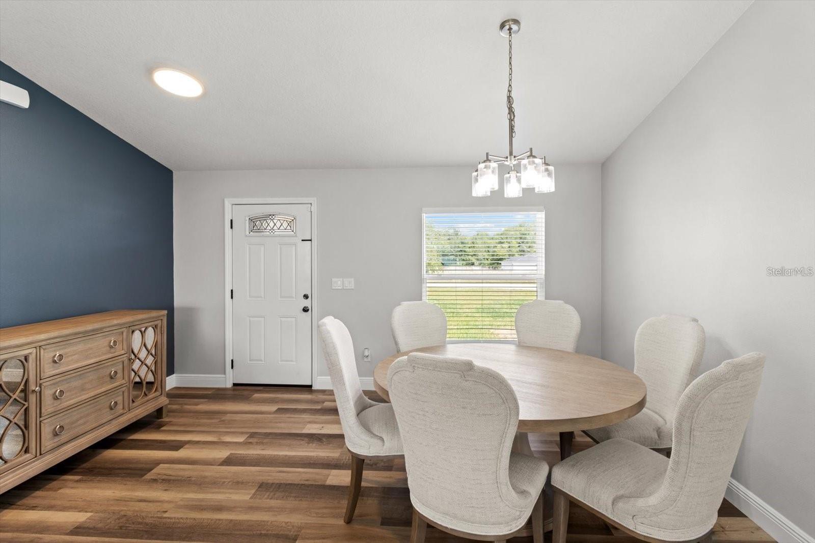 SILVER SPRINGS SHORES - Residential