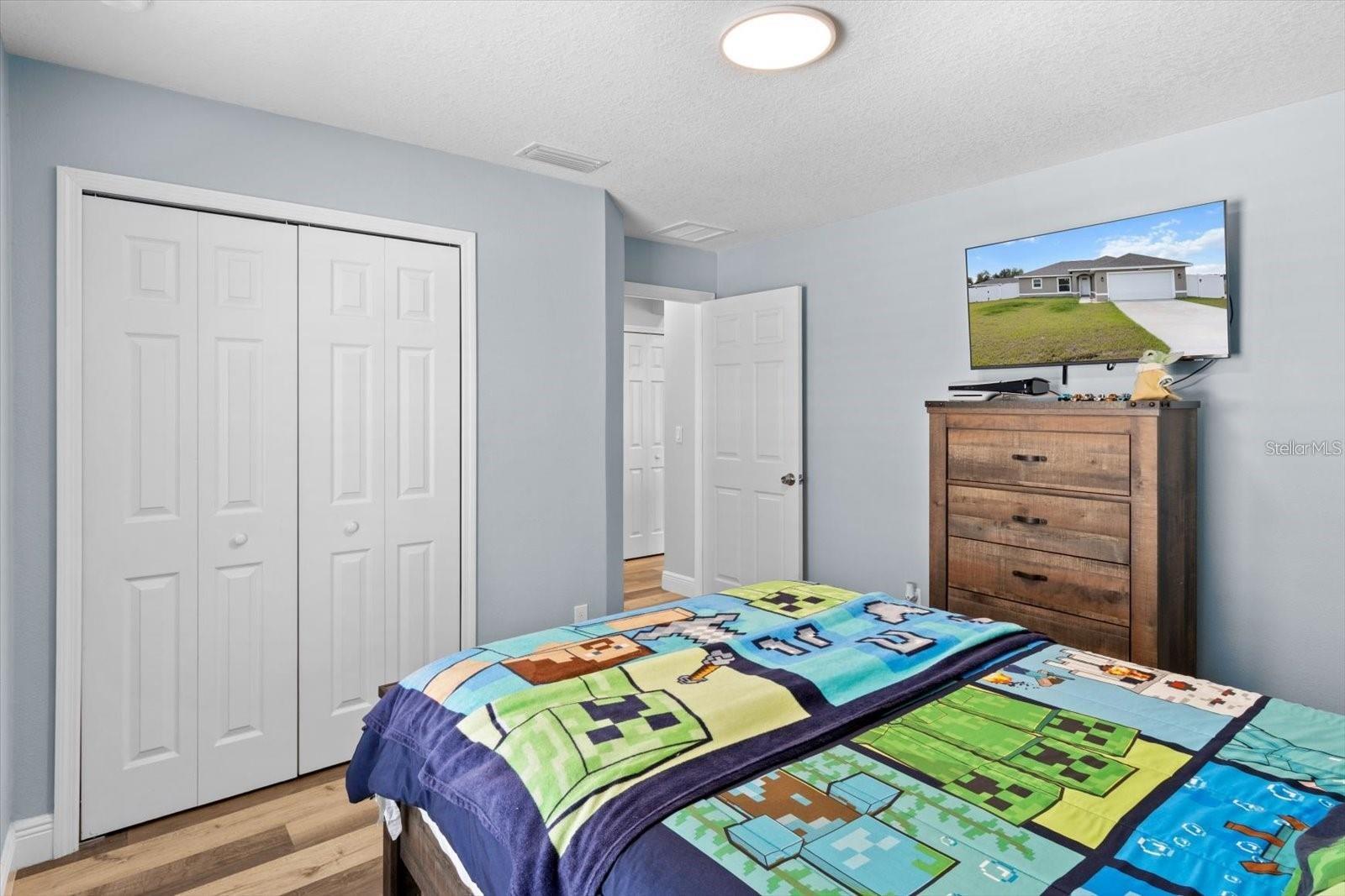 SILVER SPRINGS SHORES - Residential