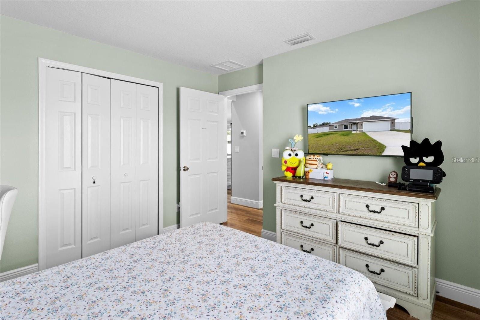 SILVER SPRINGS SHORES - Residential
