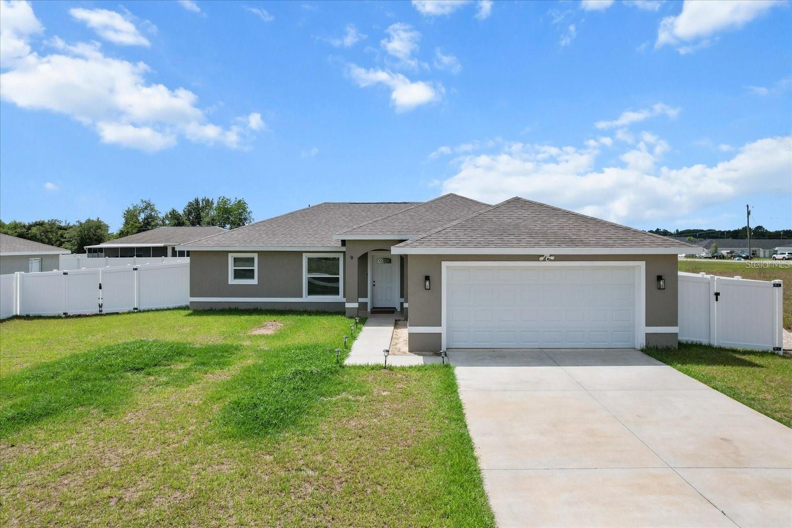 SILVER SPRINGS SHORES - Residential