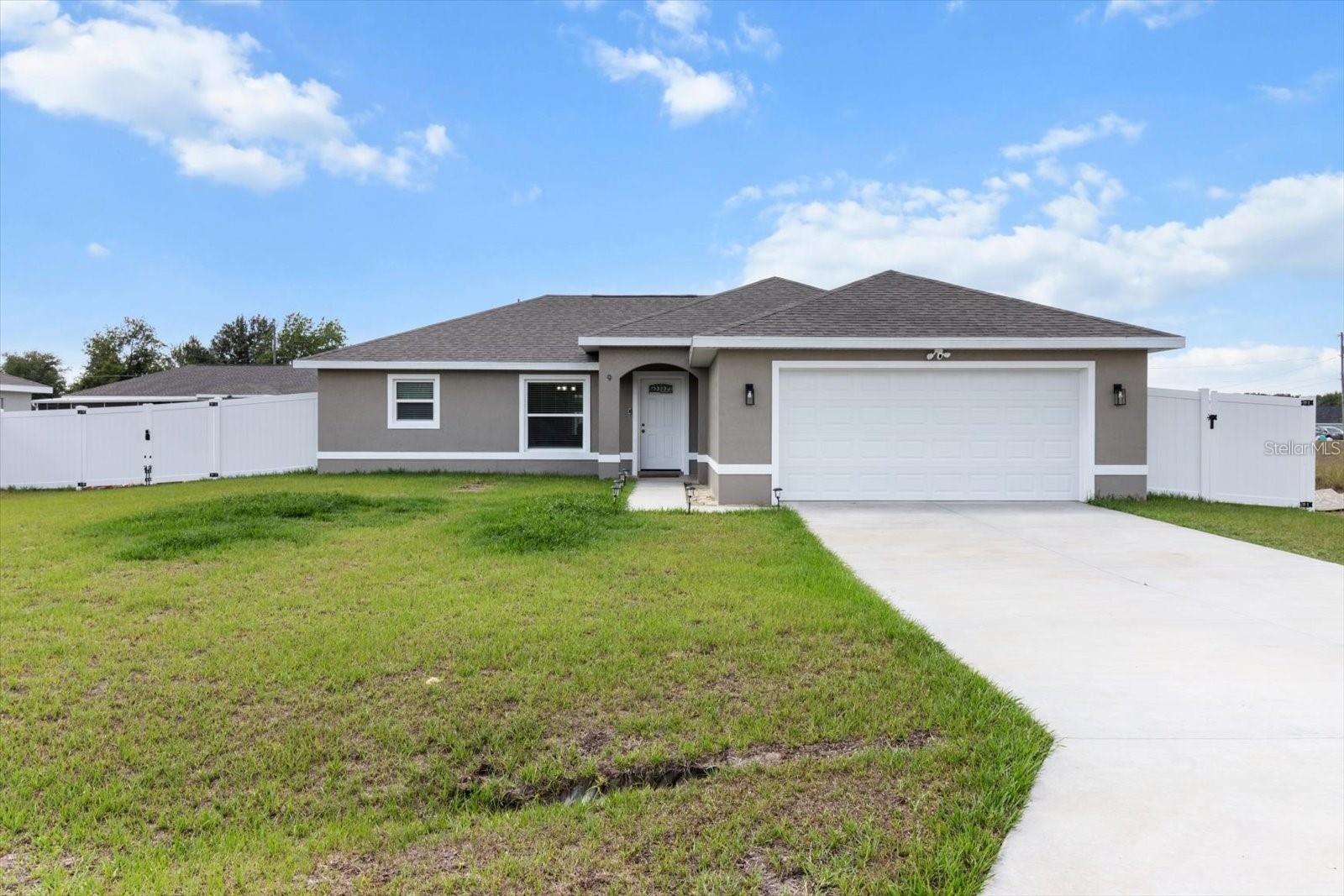SILVER SPRINGS SHORES - Residential