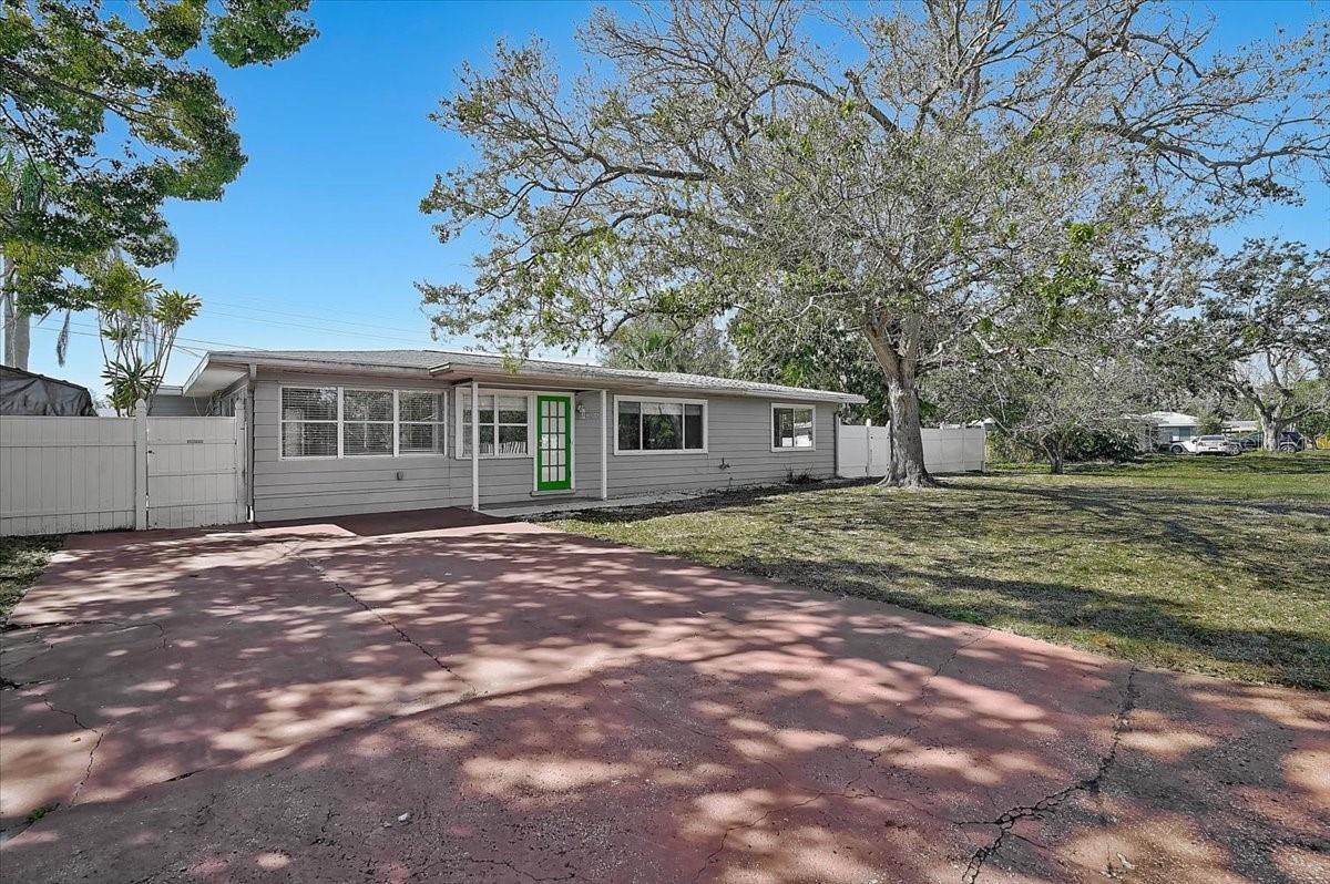 PATRICIA MANOR - Residential Lease