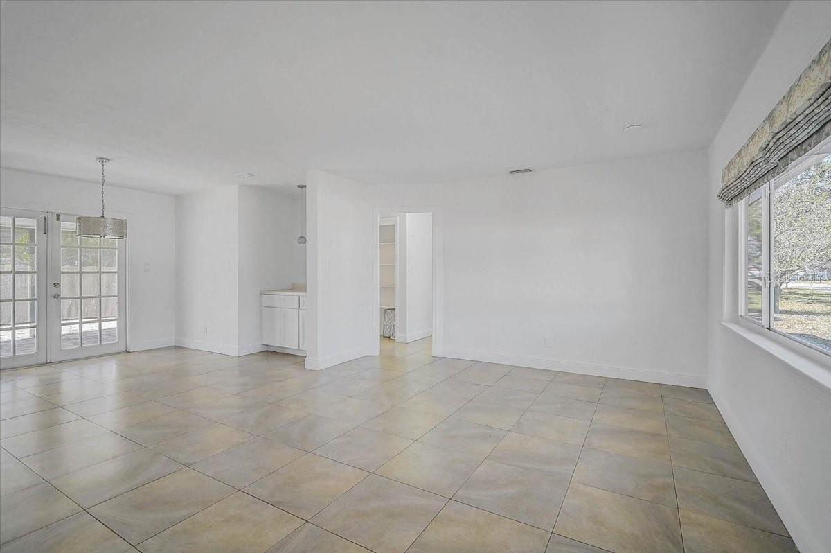 PATRICIA MANOR - Residential Lease