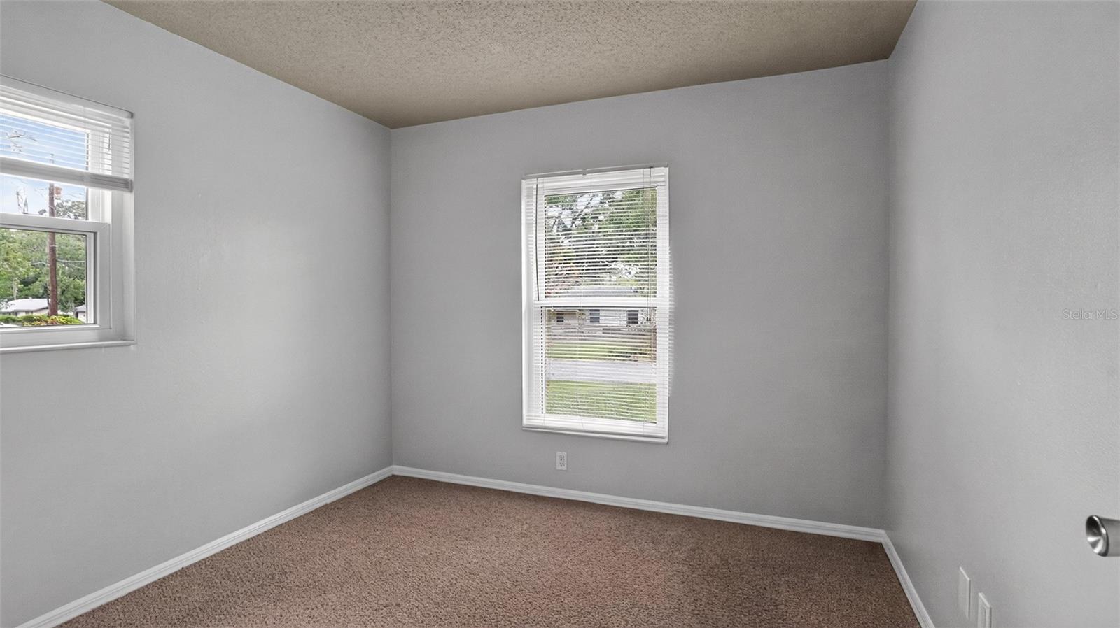 SUNVIEW MANOR - Residential