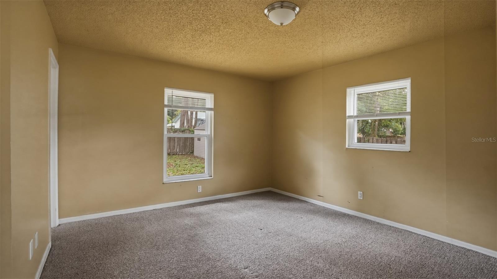 SUNVIEW MANOR - Residential
