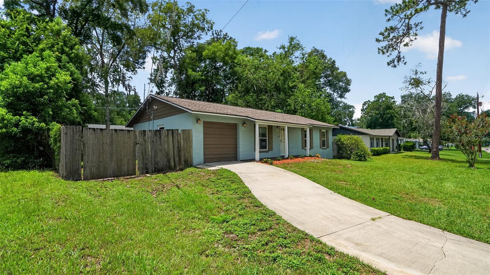 SUNVIEW MANOR - Residential