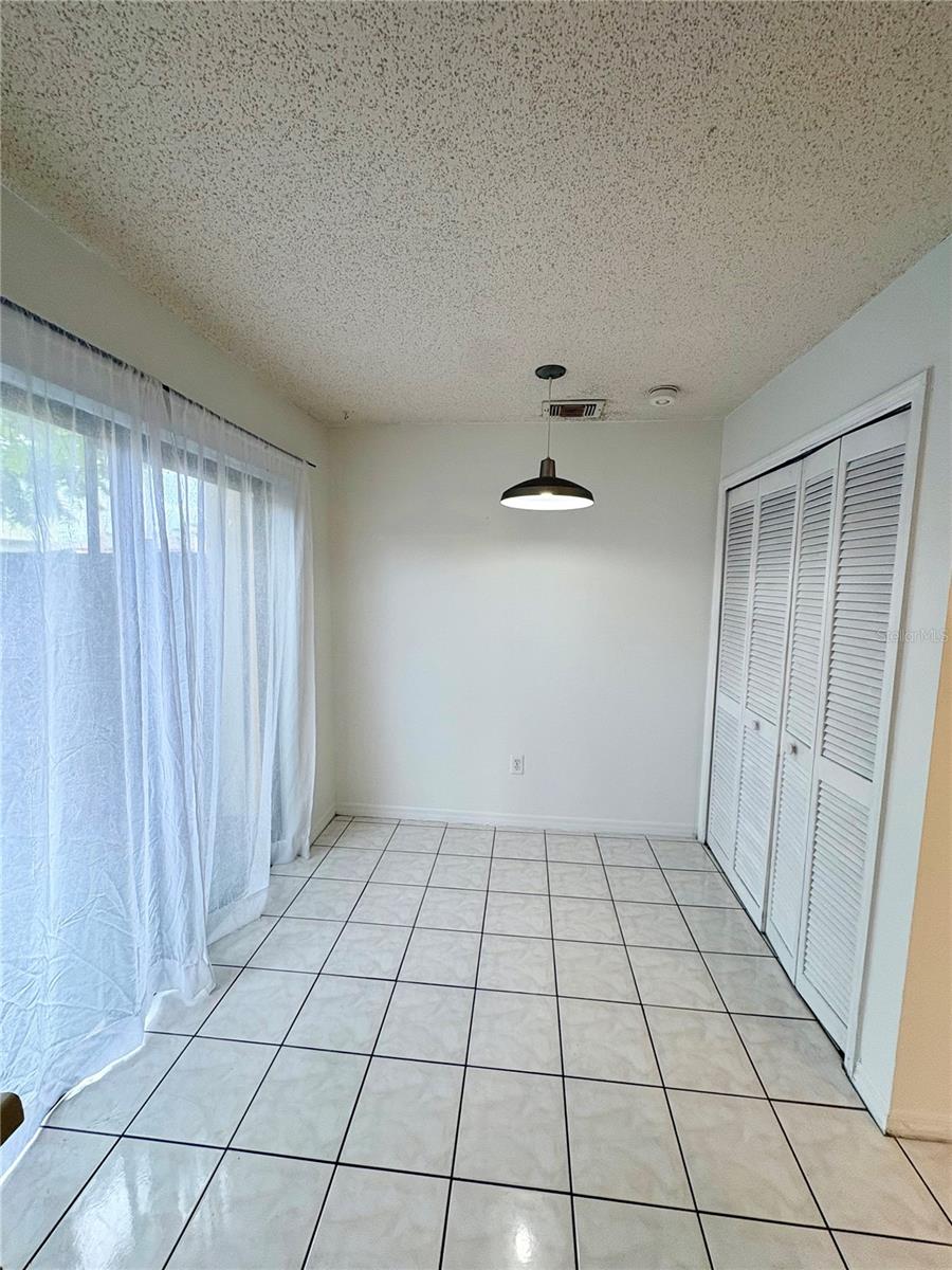 HIDDEN OAKS CONDO PH 7 - Residential