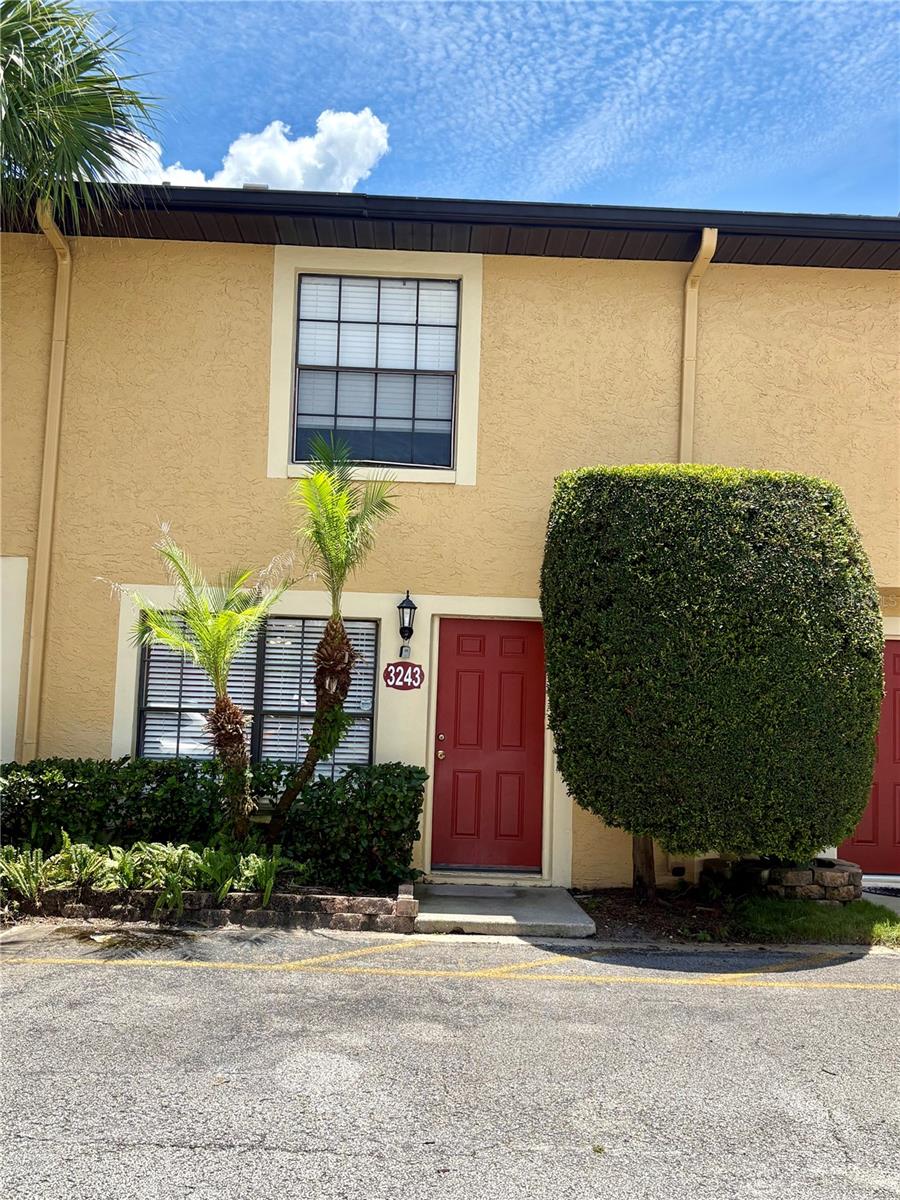 HIDDEN OAKS CONDO PH 7 - Residential