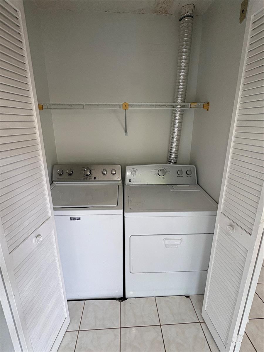 HIDDEN OAKS CONDO PH 7 - Residential