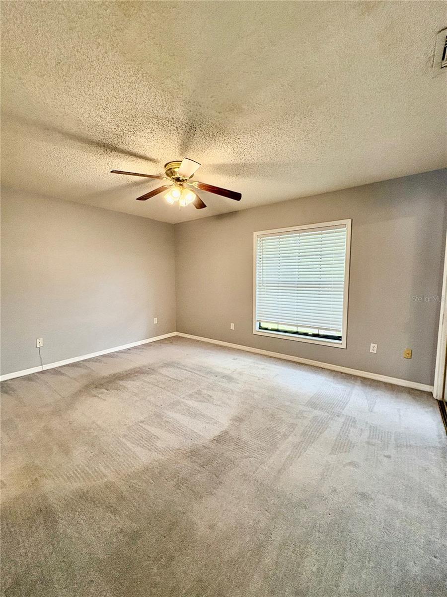 HIDDEN OAKS CONDO PH 7 - Residential