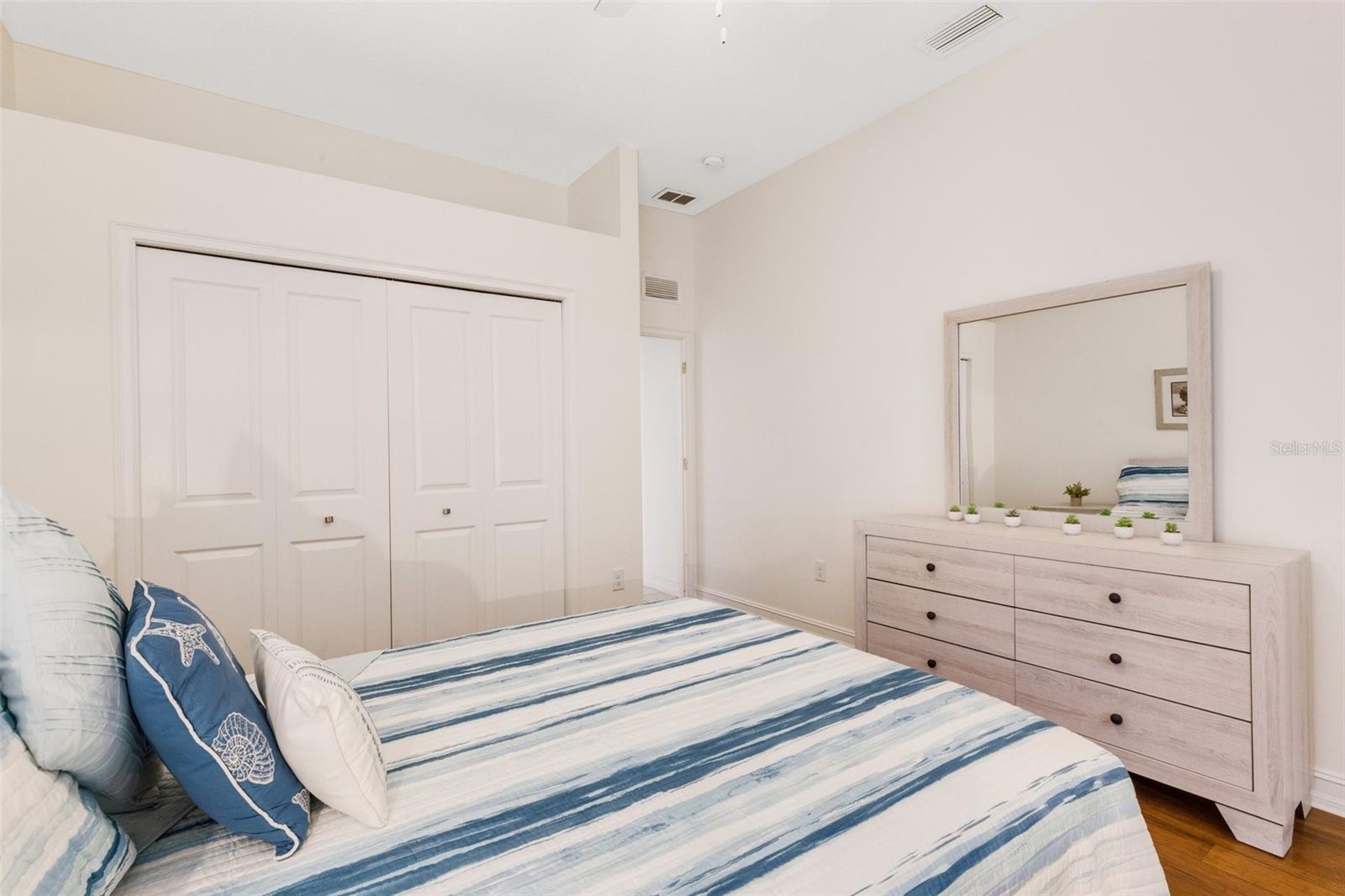 EDGEMONT - Residential