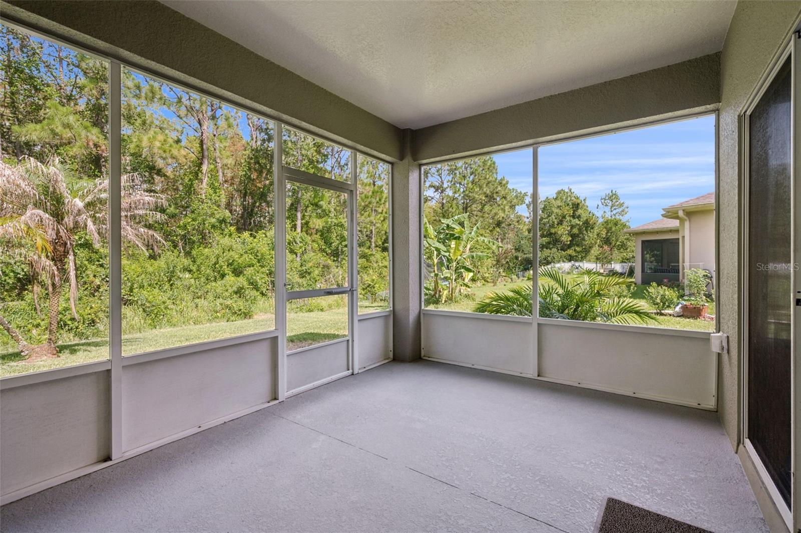 WOODLAND LAKES - Residential