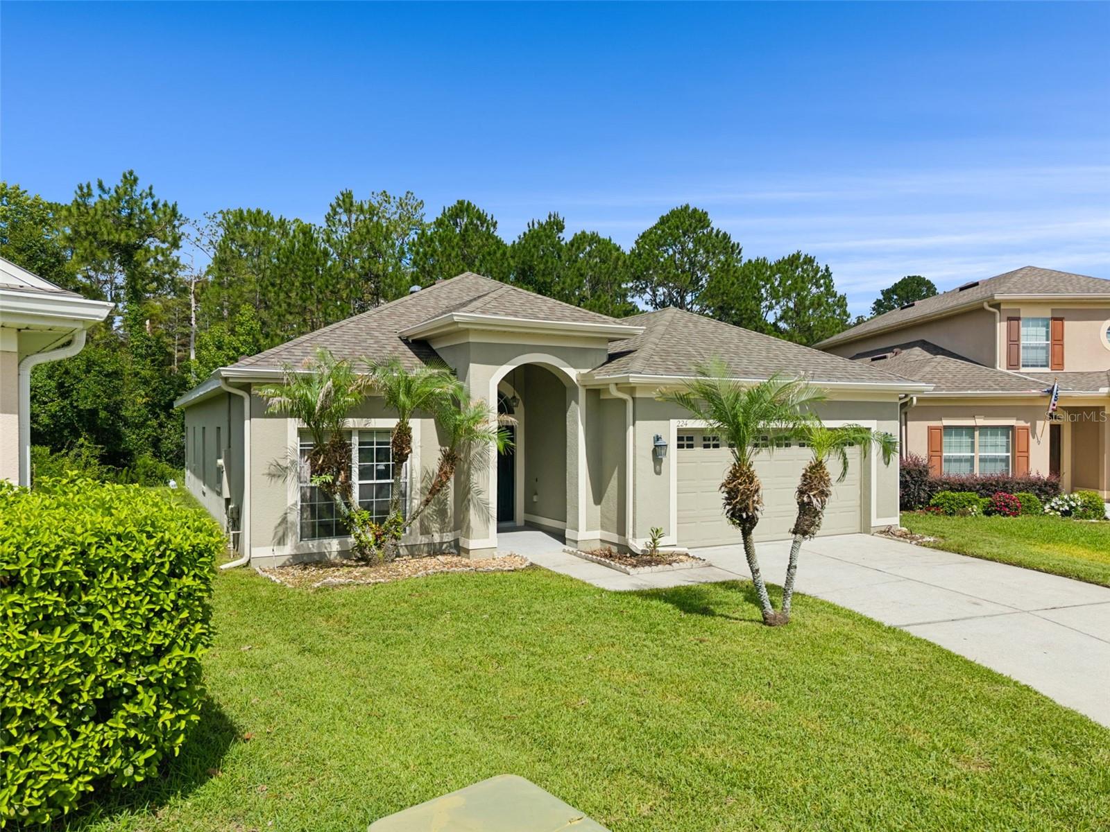 WOODLAND LAKES - Residential