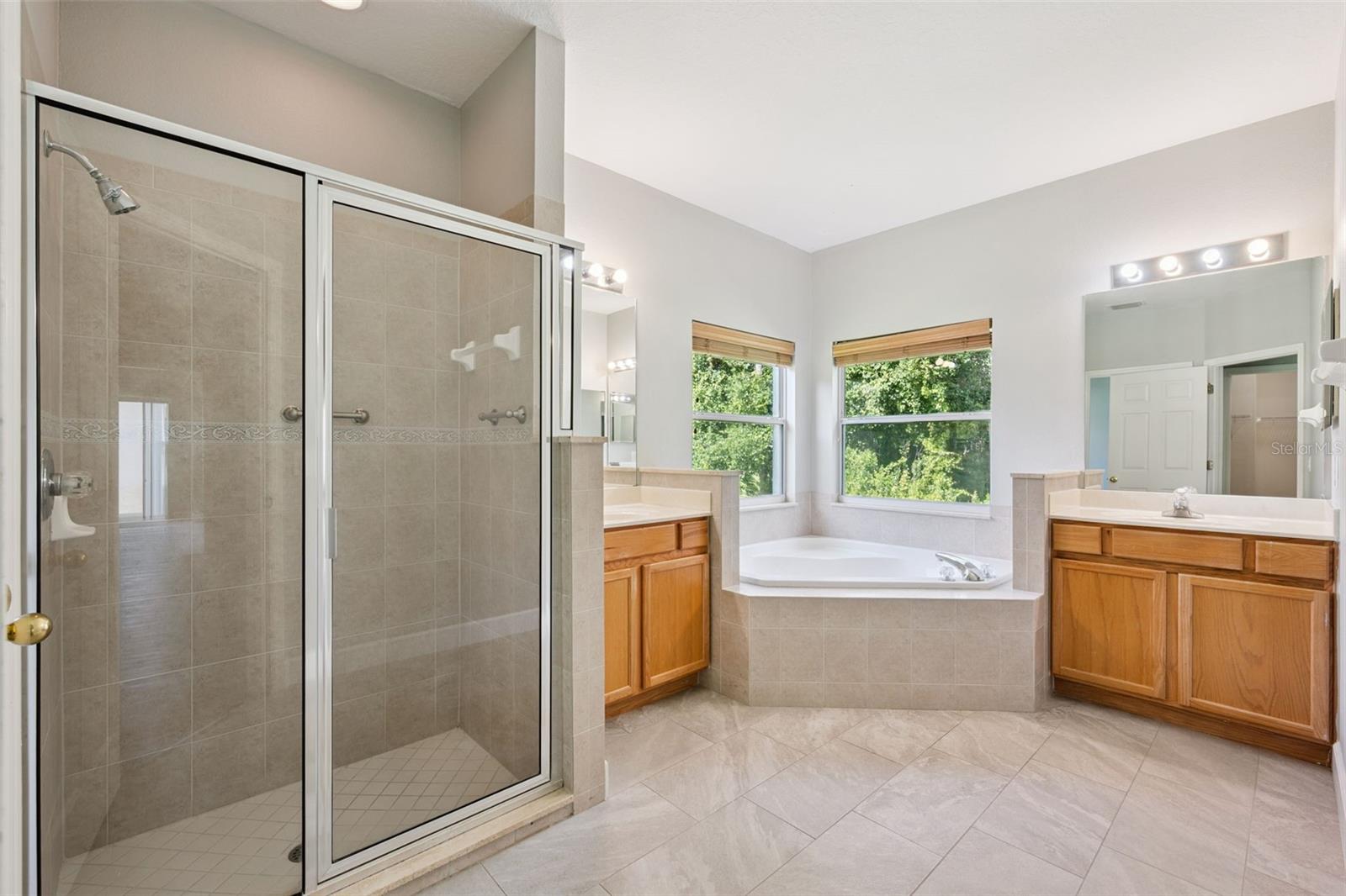 WOODLAND LAKES - Residential