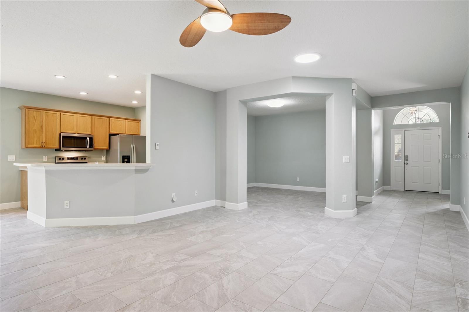 WOODLAND LAKES - Residential
