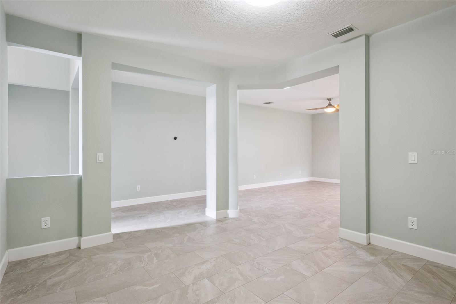WOODLAND LAKES - Residential