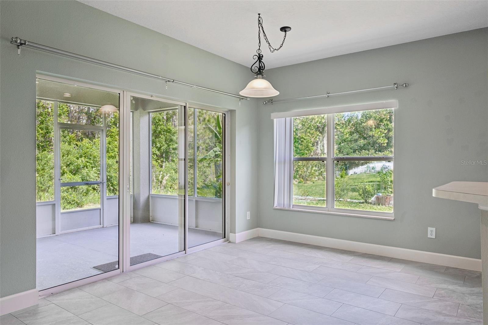 WOODLAND LAKES - Residential