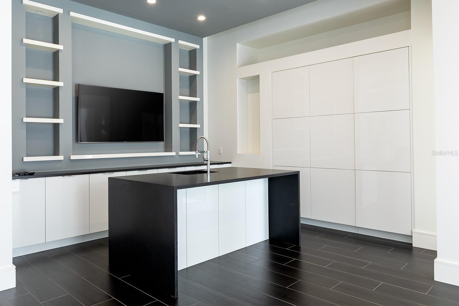 FOREST HILLS - Residential