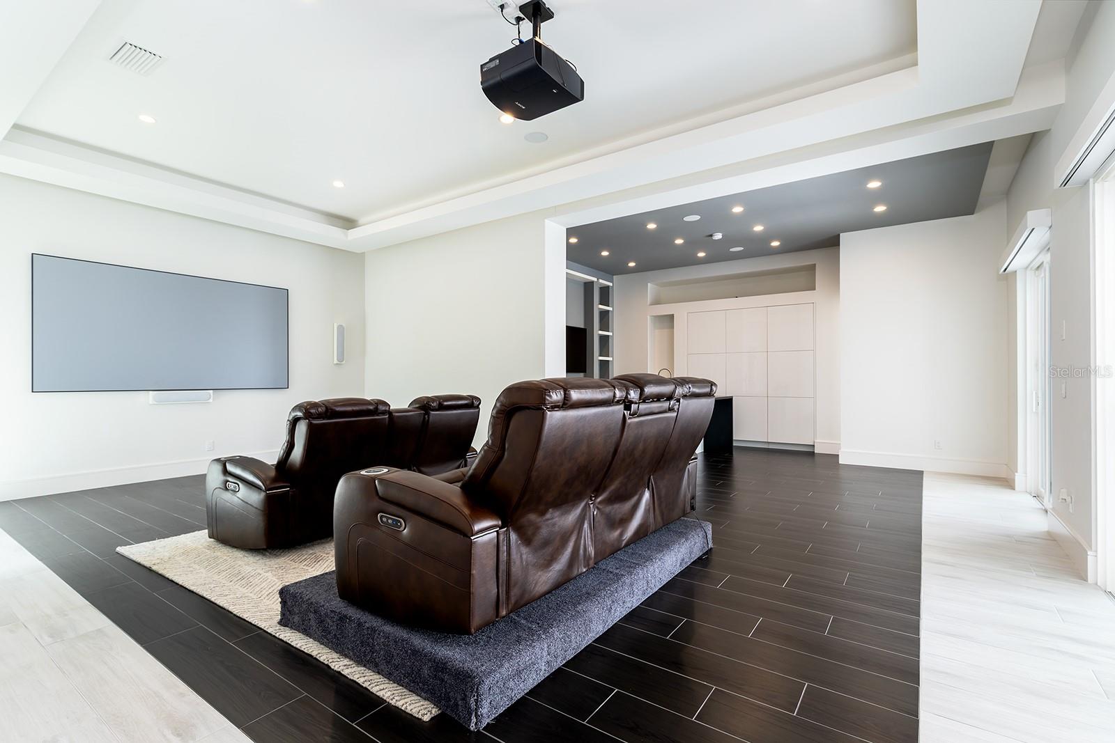 FOREST HILLS - Residential