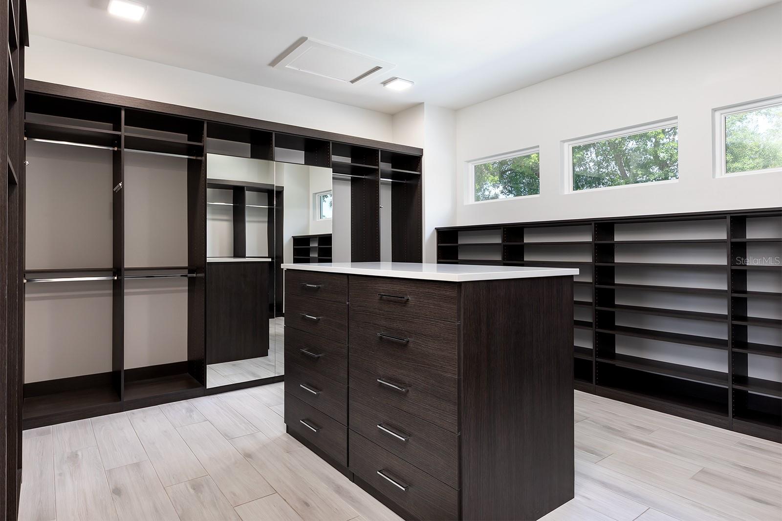 FOREST HILLS - Residential