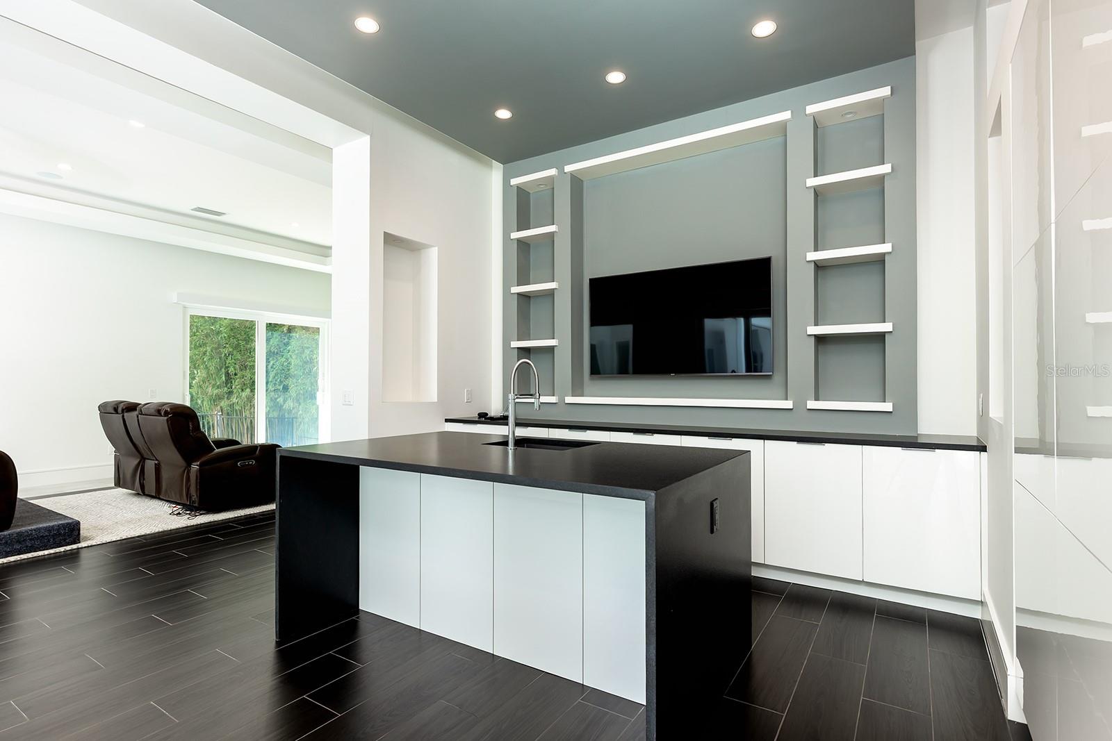 FOREST HILLS - Residential