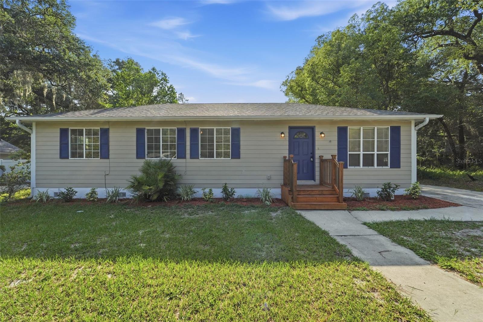 WEST OAKS - Residential