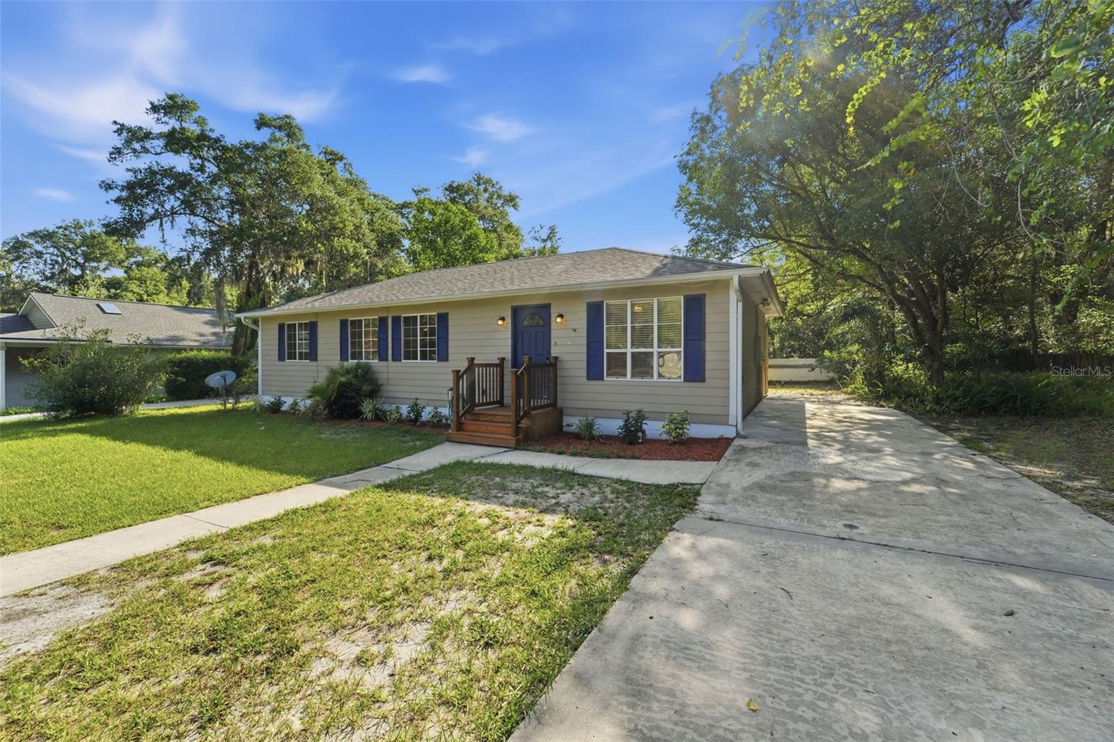 WEST OAKS - Residential
