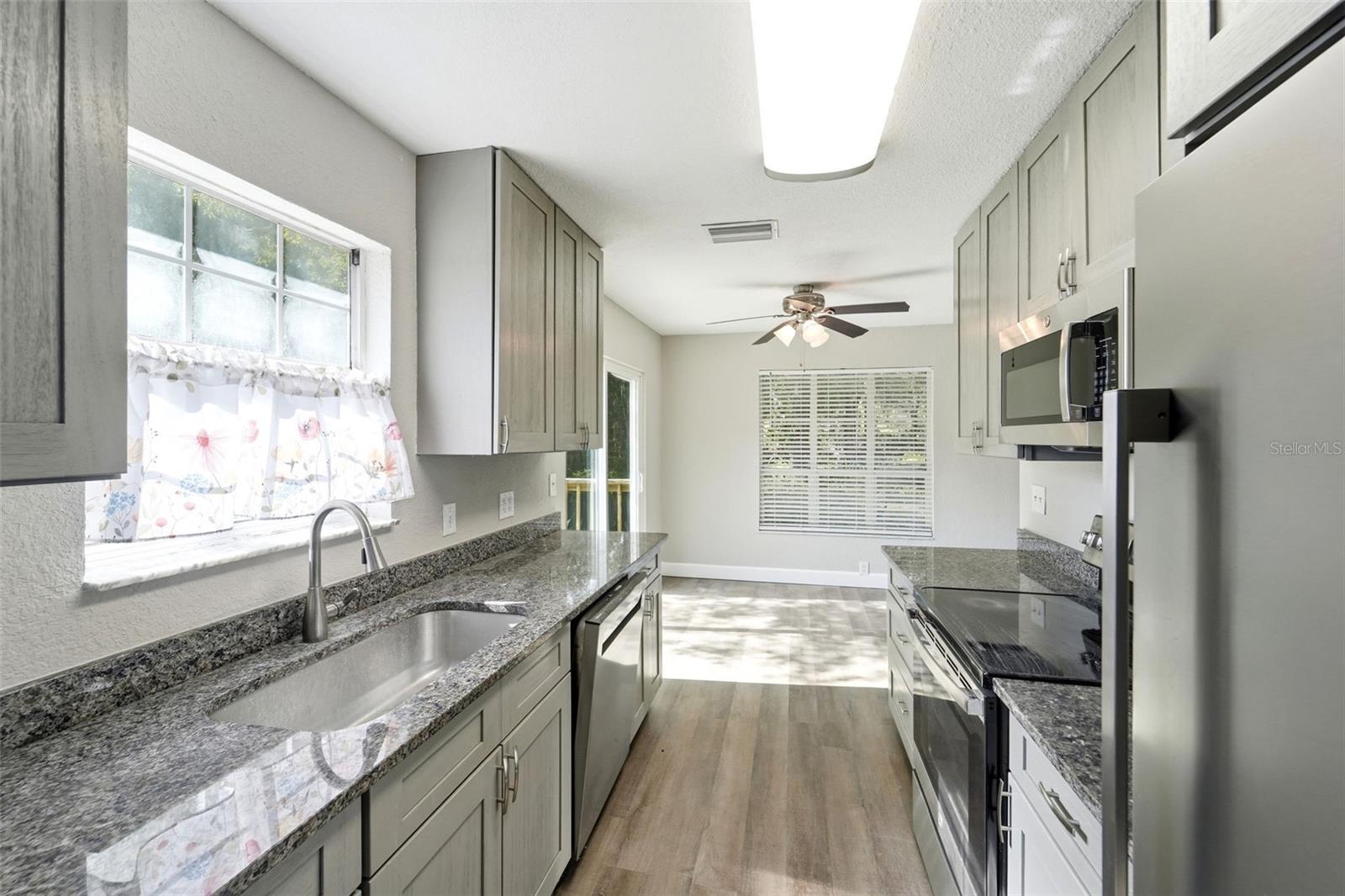 WEST OAKS - Residential