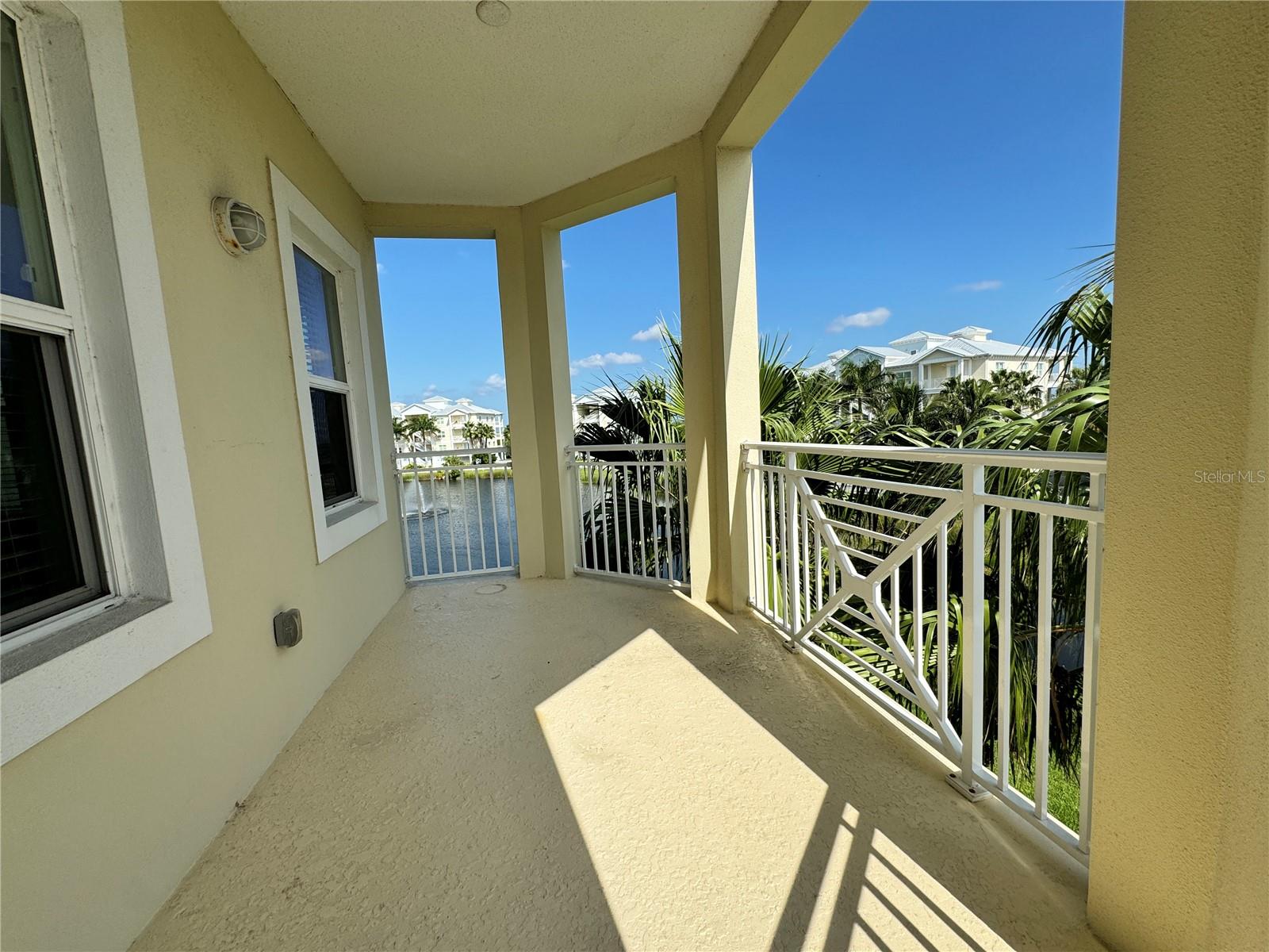 PALMA SOLA BAY CLUB - Residential
