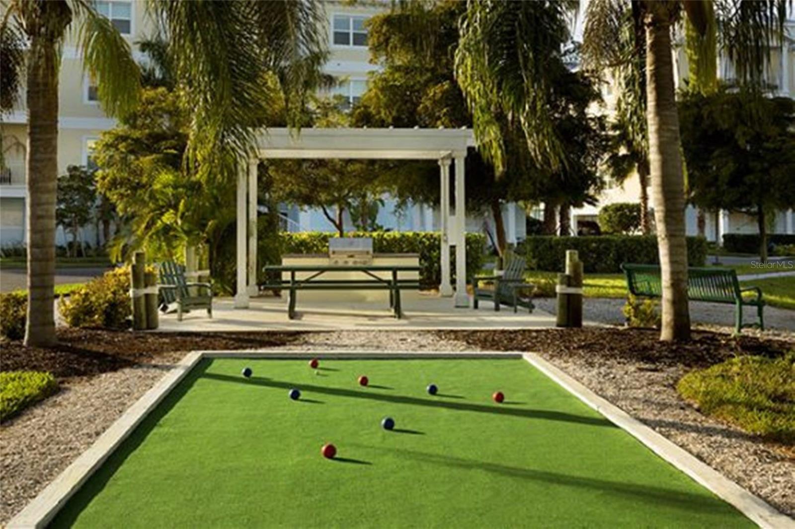 PALMA SOLA BAY CLUB - Residential