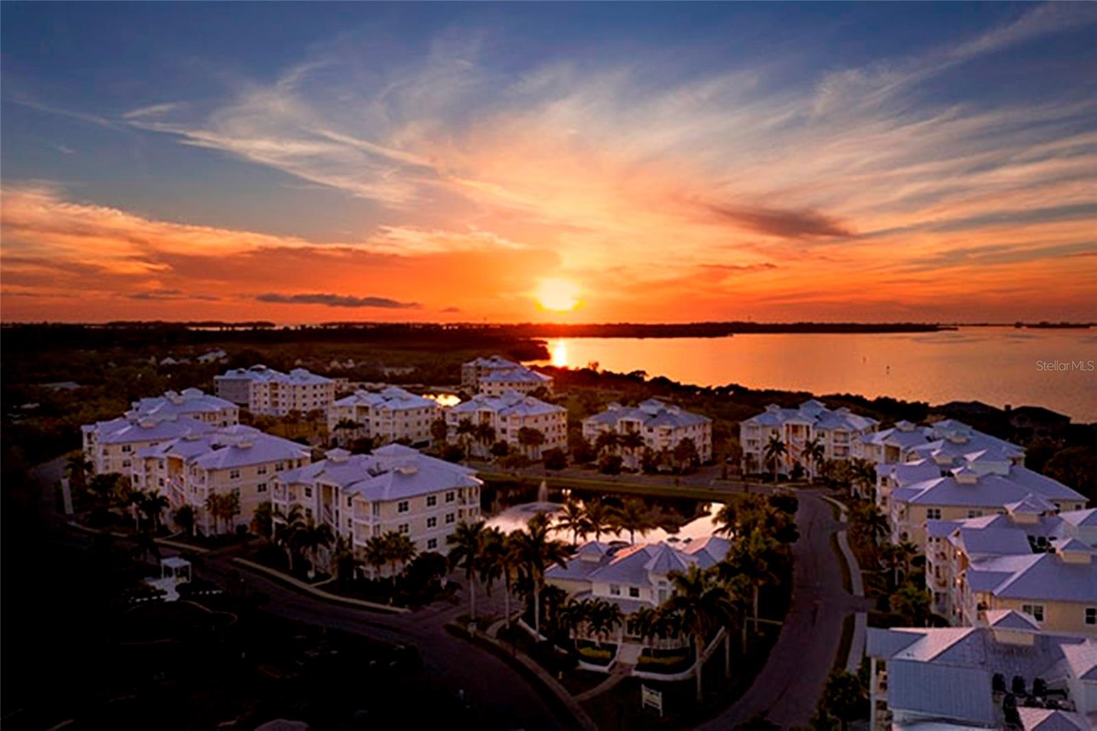 PALMA SOLA BAY CLUB - Residential