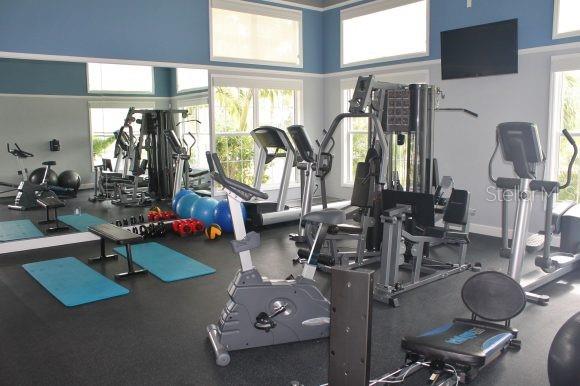 PALMA SOLA BAY CLUB - Residential