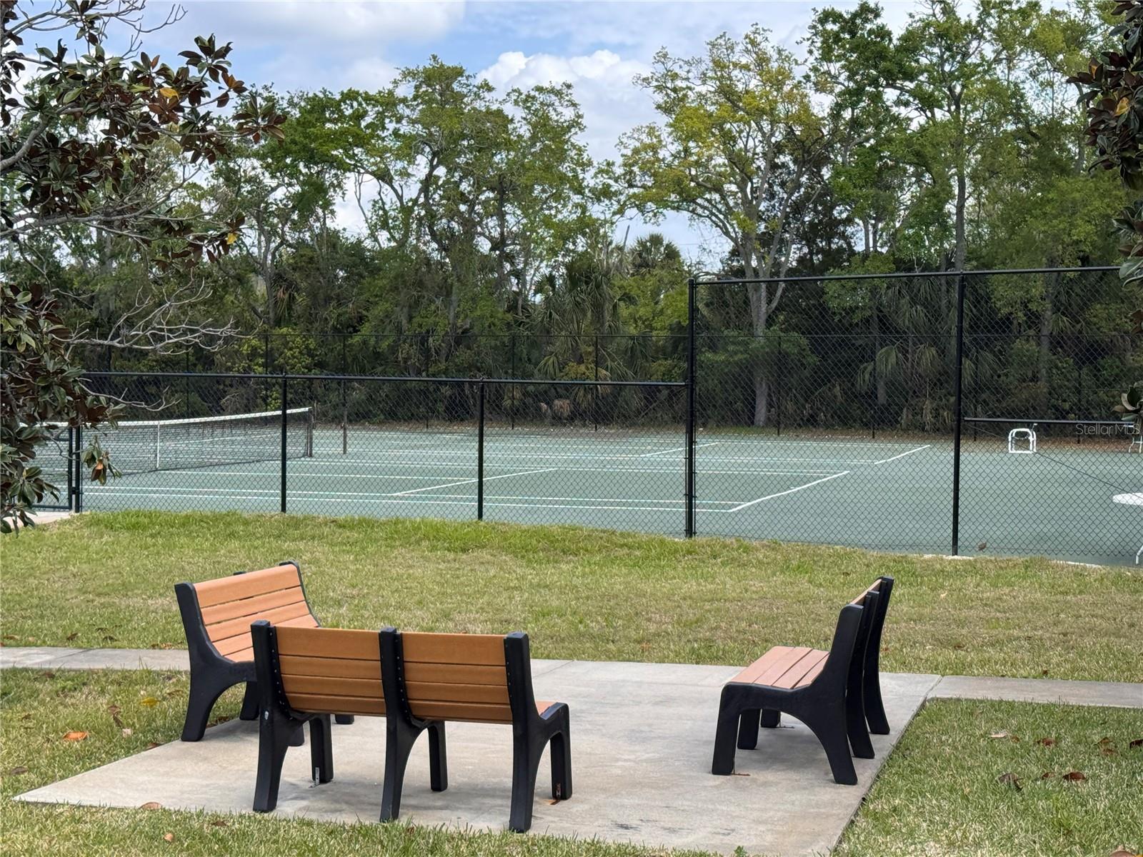 GREEN DOLPHIN PARK CONDO - Residential